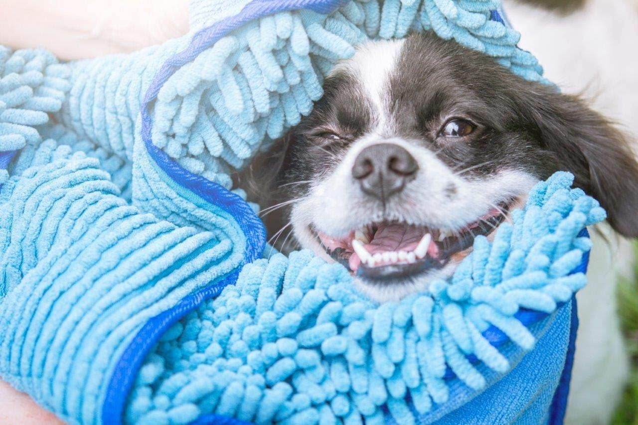 Tuff Pupper Quick Dry Towel for Dogs | Ultra Absorbent Microfiber Shammy | Extra Large 35X15 Size for All Breeds | Comfortable Hand Pockets | Indoor Outdoor Use | Durable Material | Machine Washable
